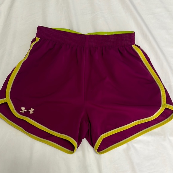 3/$20 Under armour purple shorts small - Picture 1 of 4
